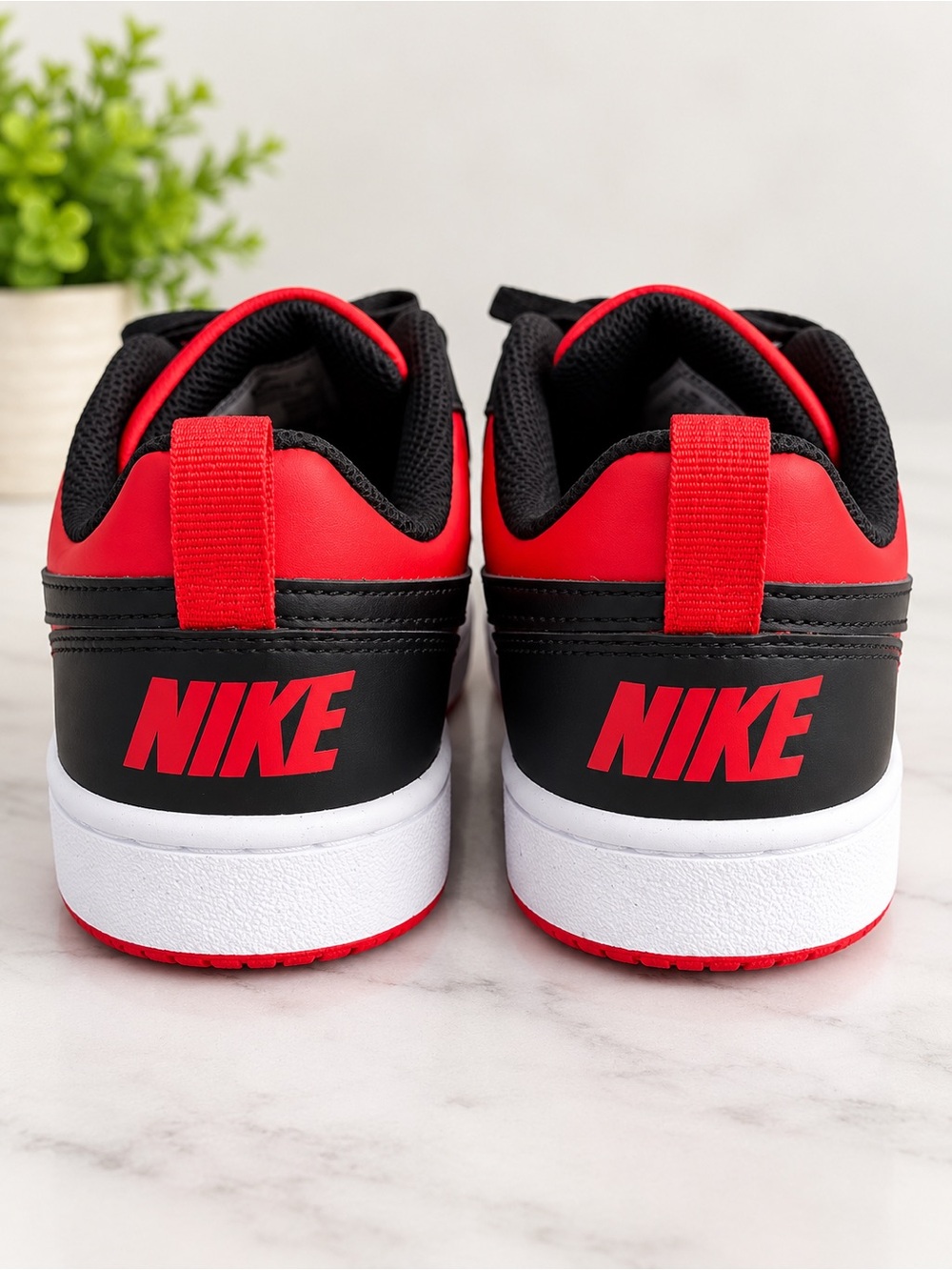 Nike Red and Black Kids Low-Top Sneakers